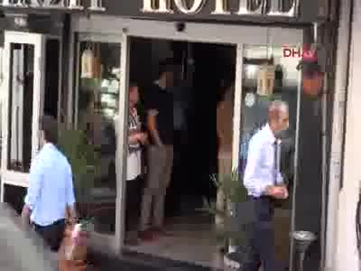 Aynı otel odasında kaldığı kadını bıcaklayıp intihara kalkıştı