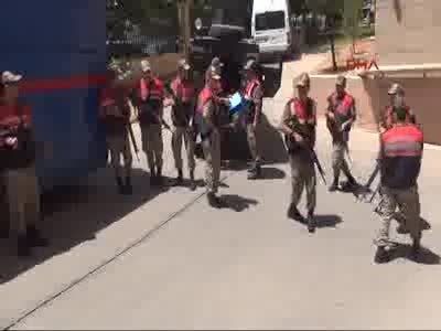 Hasımlarının evlerini ateşe veren 3 şüpheli tutuklandı