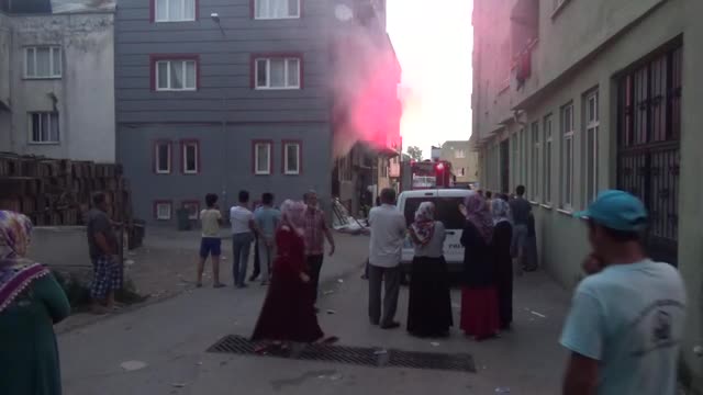 Bursa'da ekmek teknesi yanan genç çıplak ayakla dükkana koştu ancak...