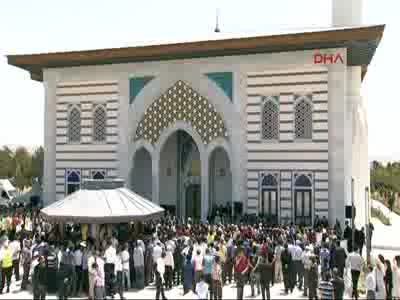 Cumhurbaşkanı Erdoğan, Esenboğa Havalimanı Cami'sinin ibadete açılışına katıldı - 1