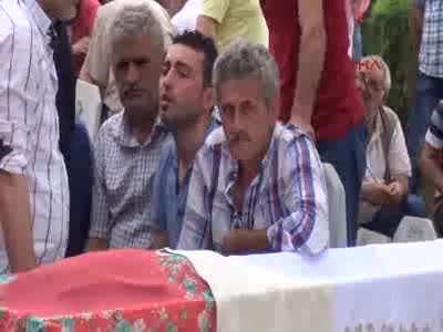 Trabzon'da kazada hayatını kaybeden kız kardeşler toprağa verildi