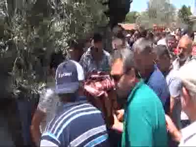Bergama'daki kazada ölenler toprağa verildi
