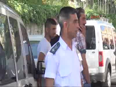 Bursa'da fötr şapkalı hırsız, ayakkabı izleri yakalattı