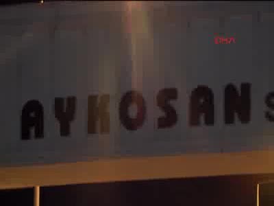 Asansör'de mahsur kalan Suriyeli çocuk çıkmak isterken hayatını kaybetti