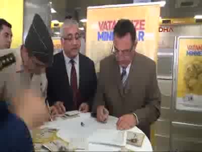 Bursa'da güvenlik güçlerine kartpostal gönderdiler