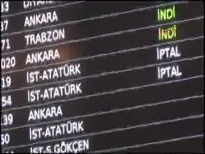 Uçaklar İzmir'e indi