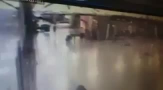 Canlı bombayı vuran polisten haber var
