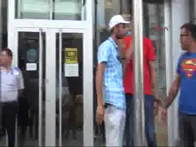 Sahte polisler, parayı çekmek için geldikleri PTT'de yakalandı
