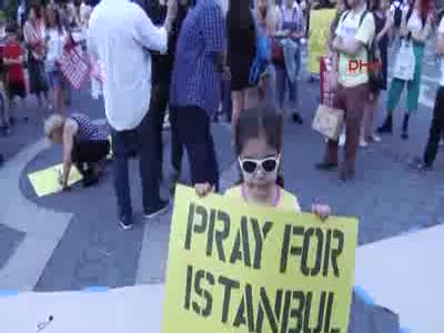 New York'tan İstanbul'a anlamlı mesaj :Yalnız değilsin!