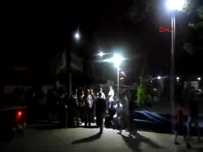 Cami minaresinde elektrik akımına kapılarak öldü
