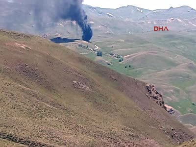 PKK'lılar şantiyeleri basıp araçları ateşe verdi, 25 personel kayıp