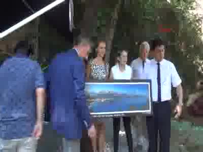 Düşürülen Rus uçağının pilotuna Kemer'den ev