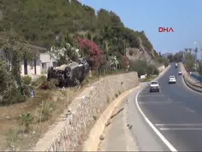 Takla atan otomobil ağacı devirip ters döndü, genç kız yaralandı