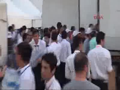 Sakarya'da törenin ardından garsonlar kavga etti