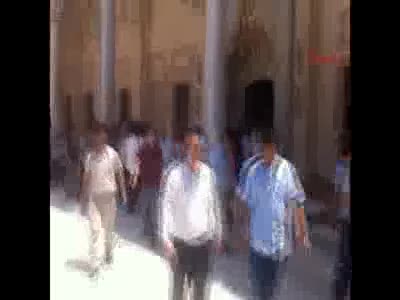 Adana'da cuma namazında bomba şüphesiyle cami boşaltıldı  - 1