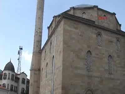 Kosova'nın tüm camilerinde Atatürk Havalimanı'nda hayatını kaybedenler için hutbe okundu