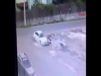 Diyarbakır'da 8 polisin şehit olduğu saldırıda bombalı aracı park eden PKK'lı öldürüldü