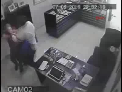 Kuyumcuda yaşanan dehşet güvenlik kamerasında