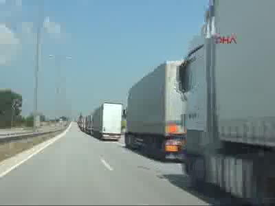 Kapıkule'de 14 kilometre TIR kuyruğu