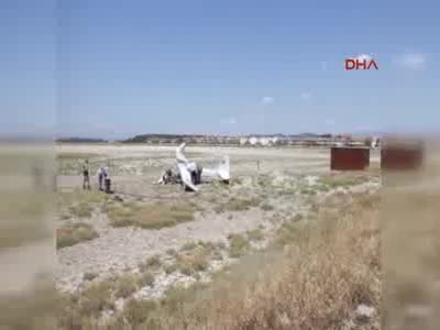 Eğitim uçağının düştüğü yerde inceleme