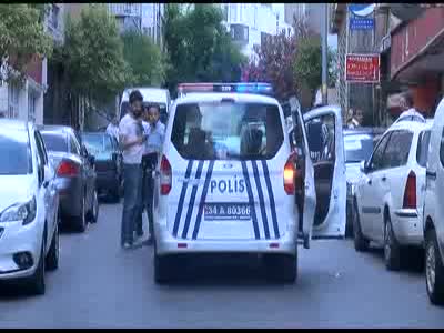 Kağıthane'de polis aracına ateş açıldı - 1