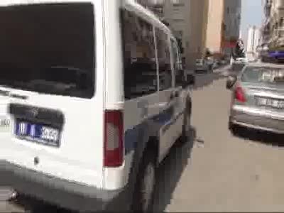 Adana'da özürlü çocuğa işkence ihbarı polisi alarma geçirdi