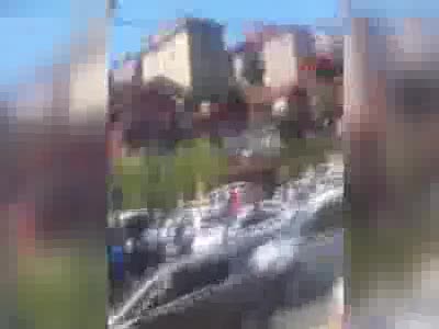 Ataşehir'de taşlı sopalı kavgaya polisten silahlı müdahale