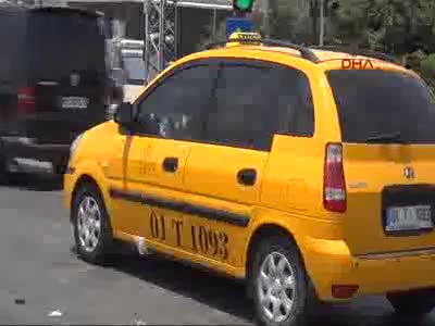 Adana'da taksiciye kırmızı ışıkta 9 kurşun