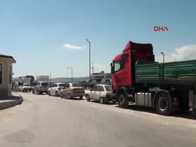 Çanakkale'de tatilcilerin dönüş çilesi Lapseki'de feribot kuyruğu - 2