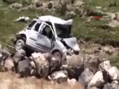 Düğün konvoyunda kaza: 1 ölü, 21 yaralı  - 2