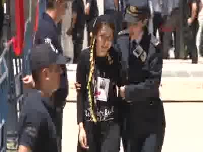 Astsubay Kıdemli Çavuş Kamil Yelmen, Adana'da son yolculuğuna gözyaşlarıyla uğurlandı.