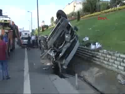 Tem'deki zincirleme kaza, trafik yoğunluğuna neden oldu