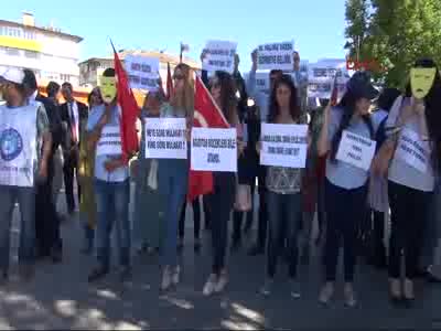Sivas'ta atanamayan öğretmenlerden eylem