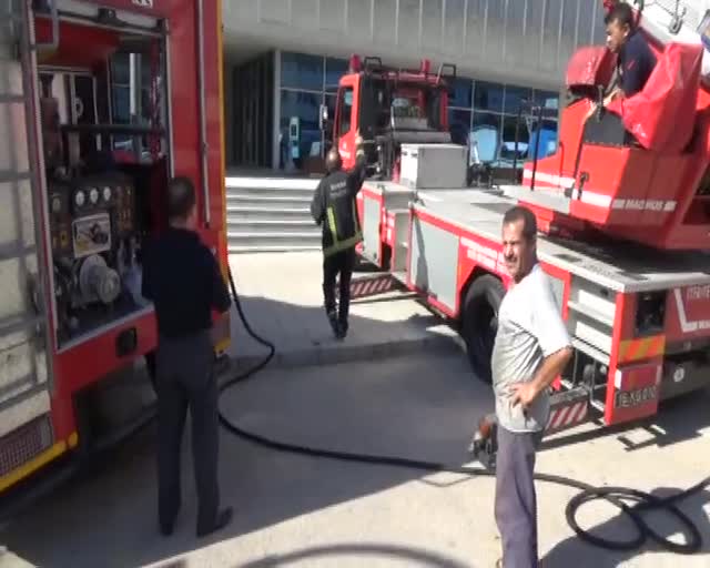 Bursa'da kültür merkezinde yangın ve patlama paniği