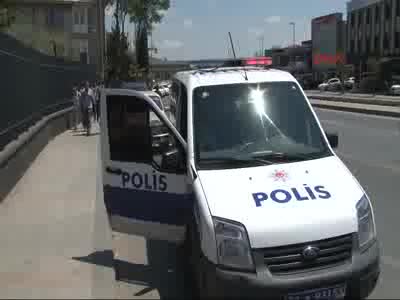 Otomobilinin çamurluğuna yazdırdığı o yazı herkesin yüreğini ağzına getirdi
