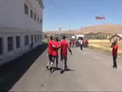 Elazığ'da mobilya mağazasında yangın 11 kişi dumandan etkilendi - 3