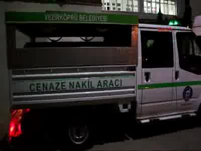 Cinayet işleyip jandarmaya teslim oldu