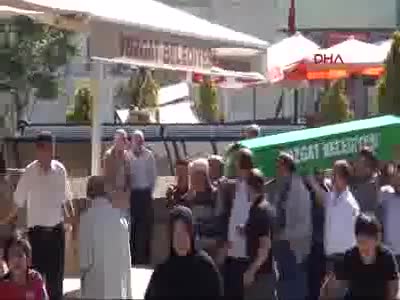 Trafik kazasında ölen biri çocuk 5 kişi toprağa verildi
