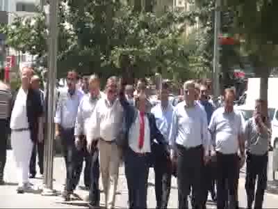 Gaziantep'te muhtarlar promosyonlu maaşlarını çekti