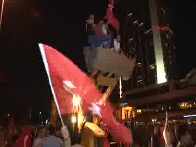 Taksim Meydanı'nda coşkulu kalabalık! - 2