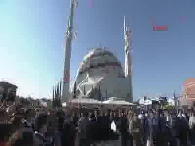 Cumhurbaşkanı Erdoğan gözyaşlarına boğuldu
