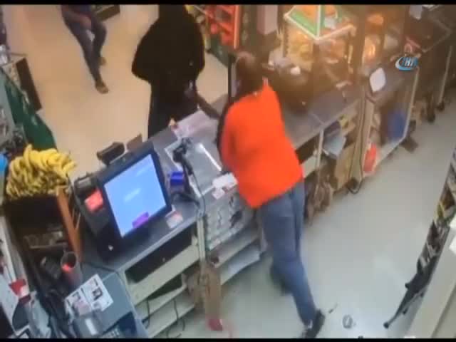 Soygun girişimi cesur kasiyere takıldı