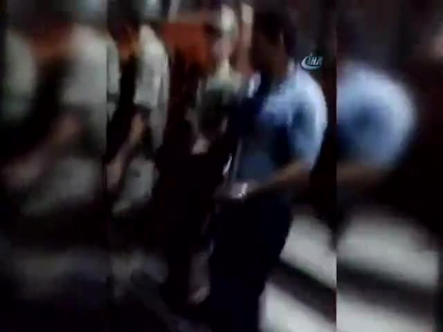Bayrampaşa Çevik Kuvvete baskın girişimi kamerada