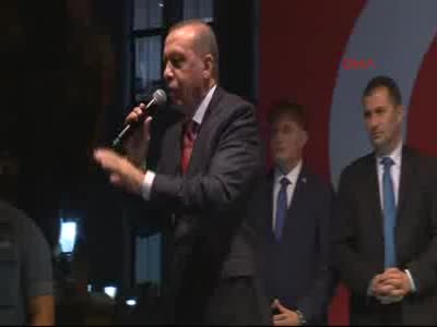 Erdoğan, Kısıklı'daki evinin önünde halka seslendi - 2