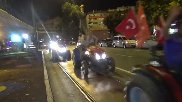 Bursa'da traktörler şehre indi