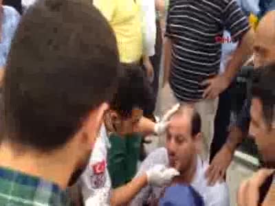 Bağcılar'da trafik kazası: 3'ü ağır 8 yaralı