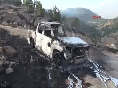 PKK, Tunceli'de yangın söndürmeye giden işçilerin aracını yaktı