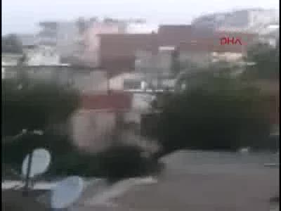 Diyarbakır'da PKK'nın 'hücre evine' operasyon: 3 polis şehit - 2
