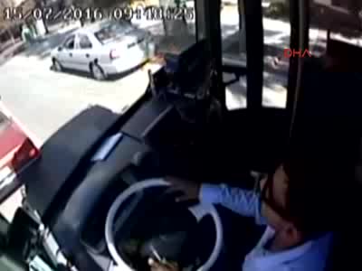 Manisalı otobüs şoföründen örnek davranış