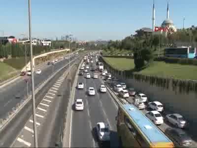 Boğaziçi Köprüsü'nde intihar girişimi - 1